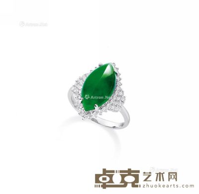 天然满绿随型翡翠配钻石戒指 