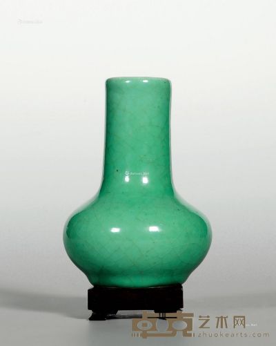 清康熙 郎绿釉长颈瓶 高13.5cm