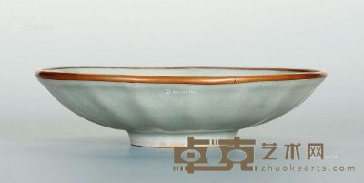 元 龙泉窑莲瓣碗 直径17cm