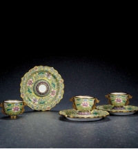 清·铜胎画珐琅茶盏一组三件
