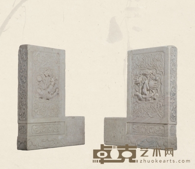 清·汉白玉刻凤采牡丹长方形门枕石一对 89×70×14cm