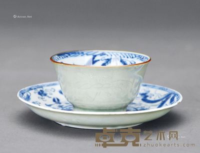 清康熙 外青豆刻花内青花鱼藻纹茶盏 (一套) 直径7.4cm;高4cm