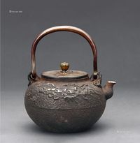 龟文堂造 山水纹铁壶
