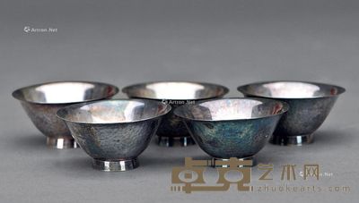 纯银茶杯 (一组五件) 高3cm;直径5.3cm