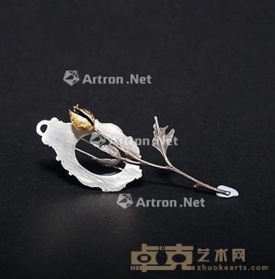 成乡 《植物的肖像》胸针 --