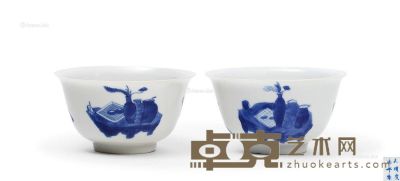 清康熙 青花博古纹茶碗 （一对） 高4.8cm；直径8.6cm