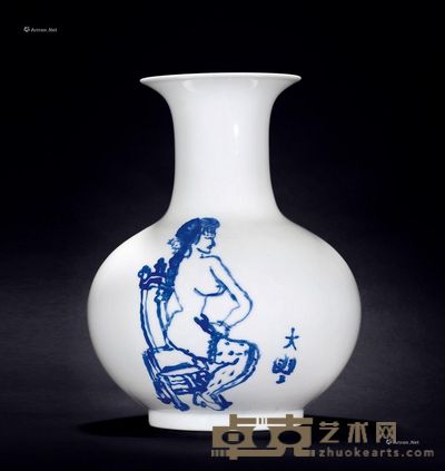 朱新建 美人图瓷瓶 高35cm