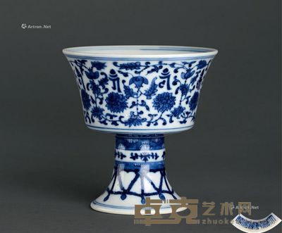 清乾隆 梵文青花高足杯 高9.3cm