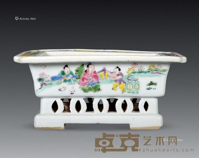 清雍正 粉彩人物案头盆 高8cm