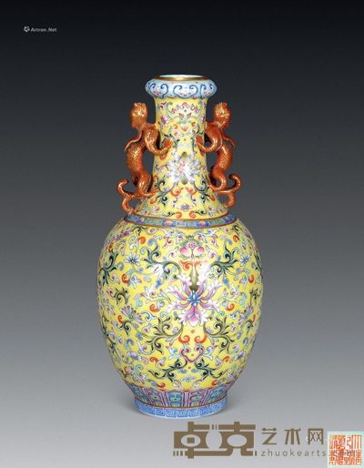 清乾隆 黄地绿里粉彩花卉双龙耳瓶 高23cm