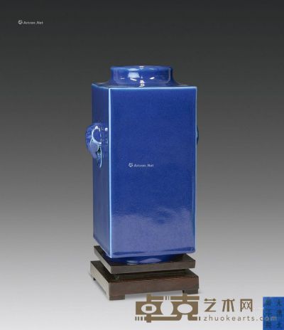 清代 霁蓝釉双象耳四方瓶 高29.4cm