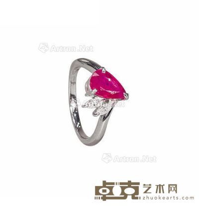 铂金红宝钻戒