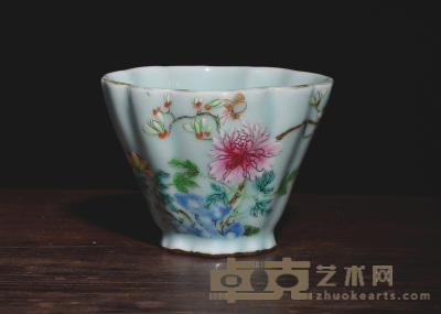 乾隆　豆青粉彩花卉花口杯 6.5×9cm