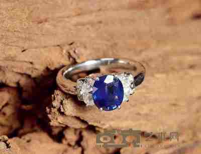 斯里兰卡蓝宝石钻石 pt戒指 --