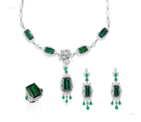 天然绿碧玺配祖母绿、钻石项链、耳环及戒指「荷香」套装