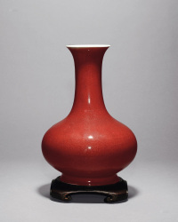 清中期 郎红釉敞口瓶