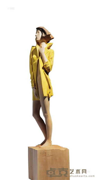 王犇 2013年作 穿风衣的女人之一 95×20×20cm