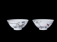 金品卿绘粉彩花鸟纹碗一对