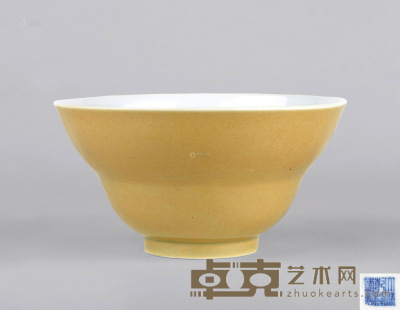 清乾隆 米黄釉束腰碗 直径15.5cm