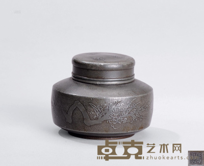 花草纹锡质茶叶罐 高6.1cm；直径8.1cm