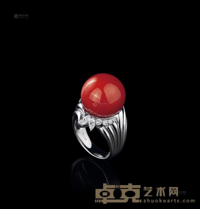 天然珊瑚配钻石戒指 珠直径1.57cm