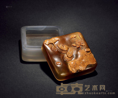 清 玛瑙巧雕四方印盒 6×6×3.3cm