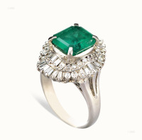 铂900祖母绿、钻石戒指
