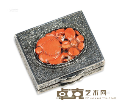 18世纪 纯银镶珊瑚药盒 长3.2×宽2.2cm