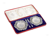 1907年 纯银雕花鱼子酱盘 （一对）