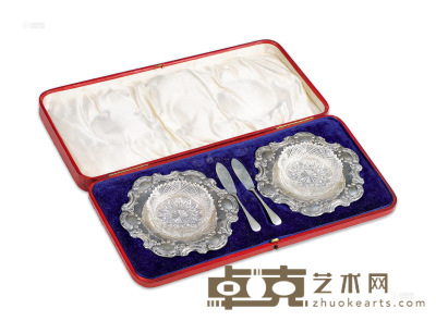 1907年 纯银雕花鱼子酱盘 （一对） 长35×长17×高4cm