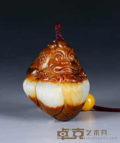 玉三足金蝉