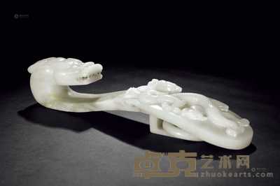 清 白玉雕活环龙钩 长21.0cm