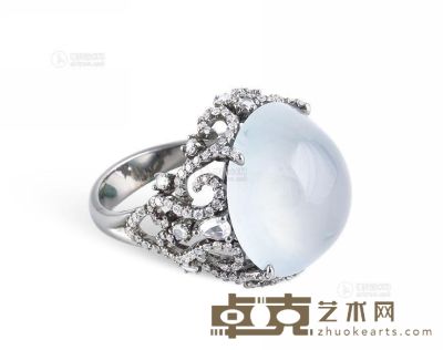 23.26克拉天然玻璃种翡翠蛋面配钻石戒指 