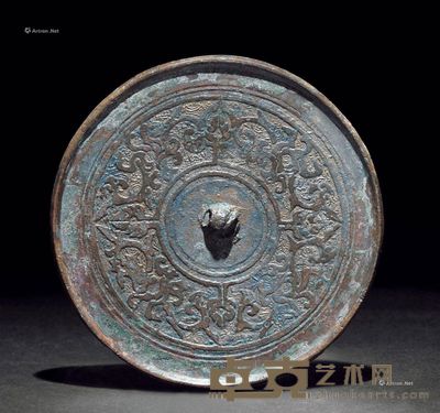 蟠螭龙纹镜 直径10.4cm