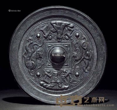 西王母神人画像镜 直径18.5cm