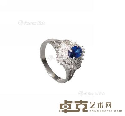 Pt900蓝宝戒指