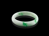 冰种翡翠飘阳绿臂环