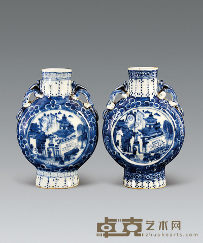 青花人物市井抱月瓶一对 H:12.5CM