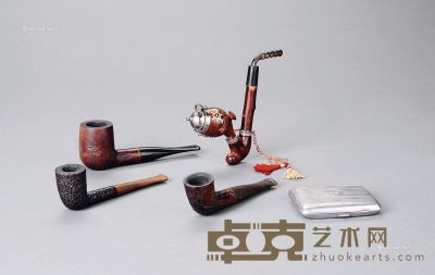 20世纪、英国维多利亚时期（1880-1900） 瑞典、法、英、美国天然石楠木古董烟斗4个、银古董烟盒 尺寸不一