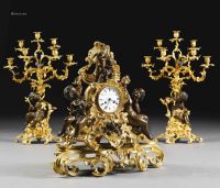 拿破仑三世洛可可风格鎏金及包浆铜摆件连钟 （一套三件）