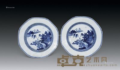 清乾隆 青花山水柳亭盘 (一对) 直径23cm×2