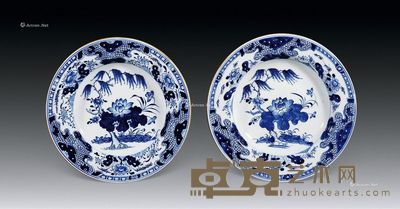 清乾隆 青花花卉盘 (一对) 直径25cm×2