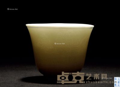 清光绪 白釉暗刻“一路连科”纹杯 直径5.5cm