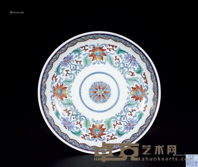 清乾隆 斗彩西番莲纹盘 直径20cm