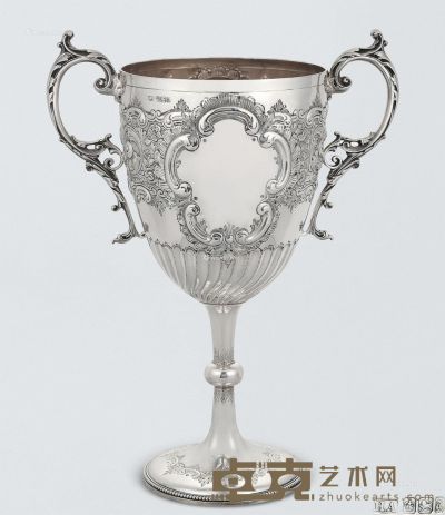 1893年作 维多利亚晚期双手大杯 重942g；高35.5cm