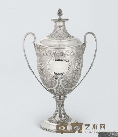 1892年作 维多利亚晚期大杯及杯盖 重2518g；高49.5cm