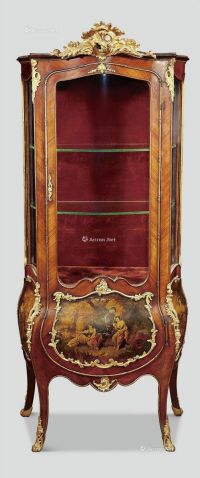 19世纪 法国路易十五风格铜鎏金贴皮马丹漆凸面珍宝柜