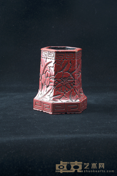 剔红笔筒 12.3×11×11cm