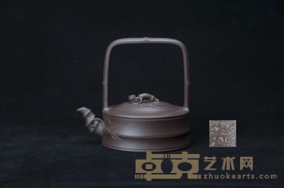 鲍志强款竹节提梁壶