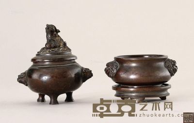 清 铜狮首耳三足炉（带原盖）、铜狮首耳琴炉（带原座） 高4cm；高7cm